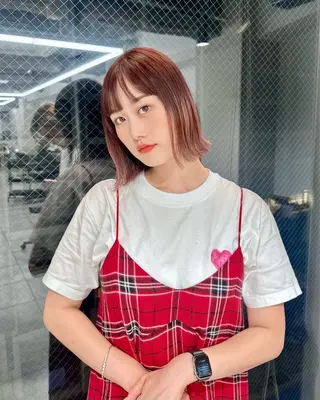 ミディアム カラー ブリーチなし/レイヤ ー特化🌈Tommyのヘアスタイル