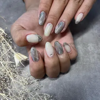 ネイル PALMNAIL所属・次田 春花のネイルデザイン
