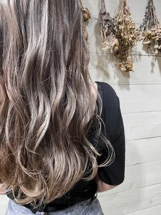 ロング カラー ヘアアレンジ ミズタ マイのヘアスタイル