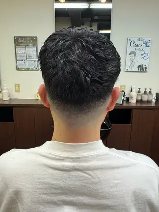 ショート JOYBOX/新大阪店所属・清水 拓馬のヘアスタイル