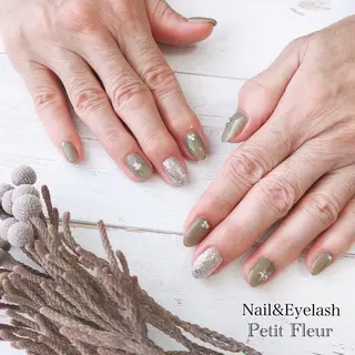 ネイル Petit Fleur所属・青柳 亜梨奈のマツエク・マツパデザイン