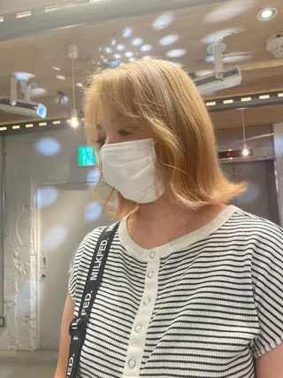 セミロング カラー 艶ハイトーン👑♡ NATSUKIのヘアスタイル