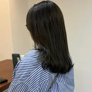 ミディアム カラー ボブ/透明感カラー /坂口恵梨子のヘアスタイル