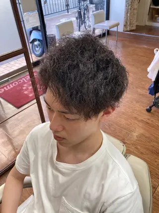 ショート パーマ メンズ HAIR AVENUE benkei 出戸店所属・メンズヘア専門 ウタカユウキのヘアスタイル