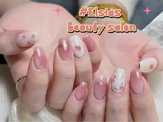 ネイル 🌸Elsias momokoのネイルデザイン