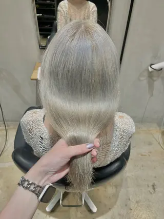 セミロング カラー ヘアアレンジ みわ/博多 ブリーチ/メンズヘアのヘアスタイル