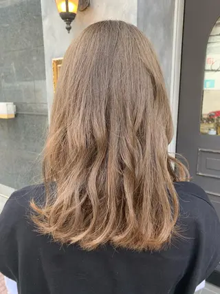 セミロング CHIC 岩下真衣のヘアスタイル