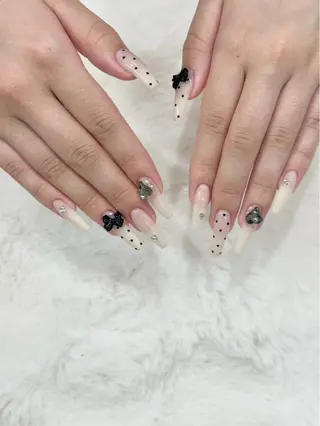 ネイル WonderShe つきのネイルデザイン