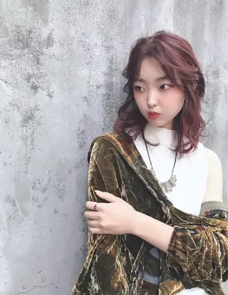 セミロング オブヘアー所属・安藤 沙妃のヘアスタイル