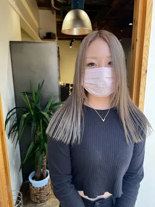 セミロング カラー nishido ハイライト/海外ヘアのヘアスタイル