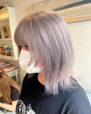 ミディアム 渋谷ハイトーン/ デザインカラー阿部のヘアスタイル