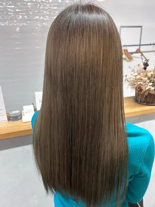 セミロング カラー sol. ayakaのヘアスタイル