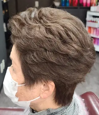 ショート カラー パーマ 井澗 修二のヘアスタイル