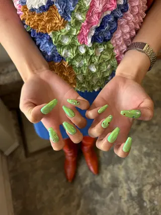 ネイル handsome所属・miura ichikaのネイルデザイン