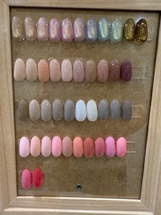 ミディアム Glossynail 〜爪屋〜のネイルデザイン