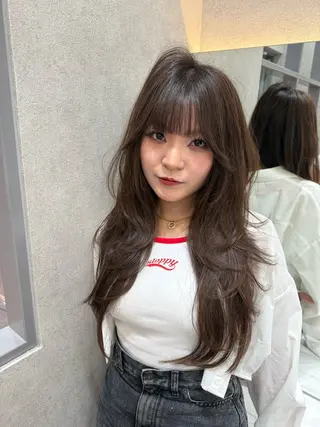 ロング ダブルカラー 韓国レイヤーKYONのヘアスタイル