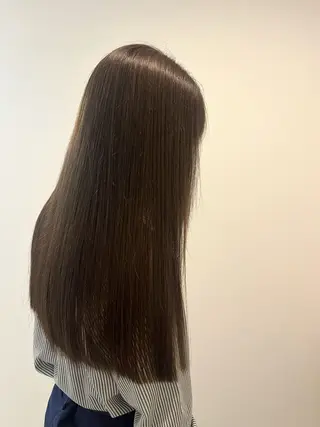 ロング カラー 黒川 綾音のヘアスタイル