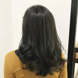 ミディアム 岸川 恭子のヘアスタイル