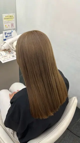 ミディアム ハイトーンカラー特化 🐾小林舞衣🌙のヘアスタイル