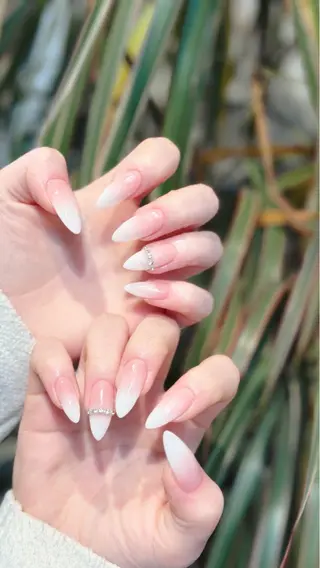 ネイル Aura Nail HanNaのネイルデザイン