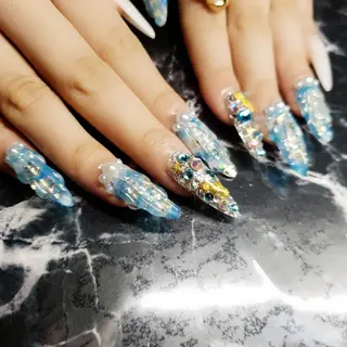 セミロング ネイル クロキ 。のネイルデザイン