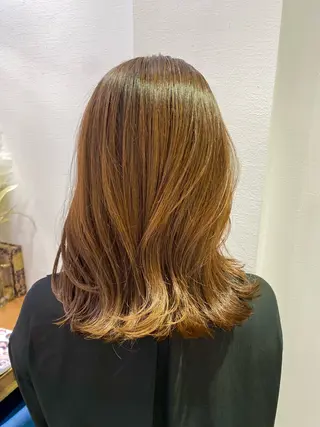 ミディアム カラー レイヤーカット /透明感カラー西田のヘアスタイル