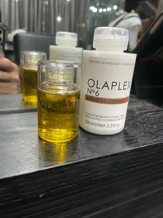 ロング VERONIQUE所属・山本 雅由のヘアスタイル