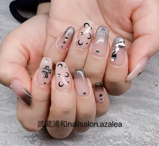 ネイル R inのネイルデザイン