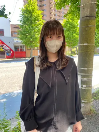 セミロング カラー 小日向 沙織のヘアスタイル