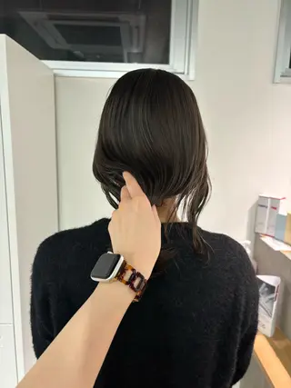 ミディアム ネヅ カオルのヘアスタイル