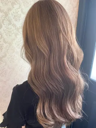 ロング カラー ヒヨシ ルナのヘアスタイル