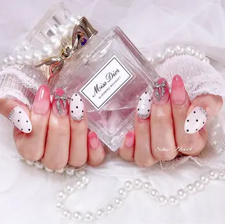 ネイル She   Nail所属・ISA_ BELLAのネイルデザイン