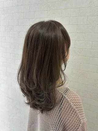 セミロング カラー 大人レイヤー& 透明感カラー💄のヘアスタイル