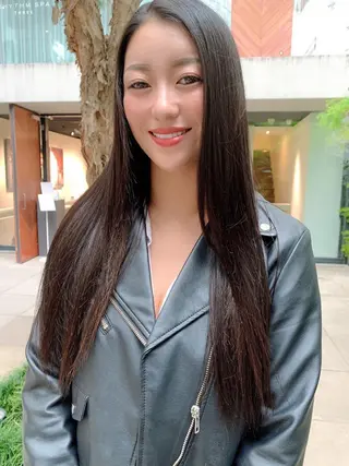 ロング カラー 透明感/オリーブ/ グレージュ/YUKAのヘアスタイル