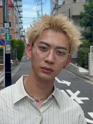 ショート カラー メンズ フェザーパーマ浦和 スパイキーショートのヘアスタイル