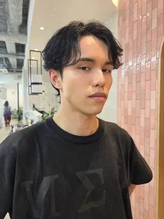 メンズ メンズ ヘアメイク  ハイトーン キャロのヘアスタイル