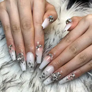 ネイル nail salon  DIA所属・出羽 奈津季のネイルデザイン