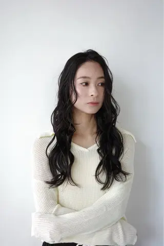ロング カラー Tamoto Arumuのヘアスタイル