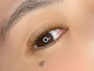 マツエク・マツパ シュモレフェリーク所属・🍑 MOMOのマツエク・マツパデザイン