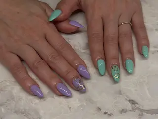 ネイル ネイルサロンエブリ Every 山田まのネイルデザイン