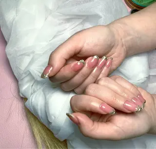 ネイル pink ladyサロン所属・べ にのネイルデザイン