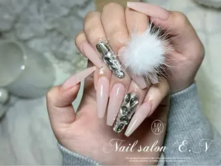 ネイル E.N🦋 長さ出し/持ち込みのネイルデザイン