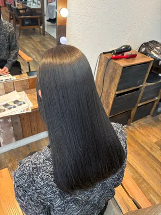 カラー レナ┊︎髪質改善 ┊︎シルクストレートのヘアスタイル