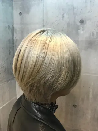 ショート カラー フジノ マホのヘアスタイル