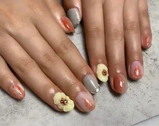 ショート cattleya nailのネイルデザイン