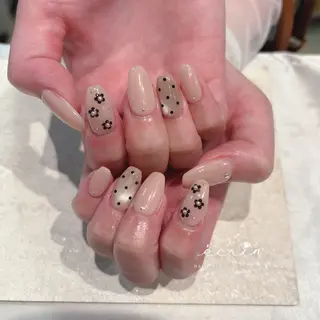 ネイル ecrin エクラン Haruka🌼のネイルデザイン