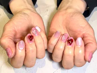 ネイル 秋山 香穂のネイルデザイン