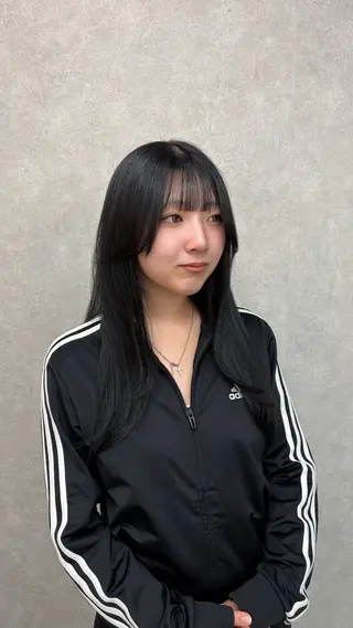 カラー Hz/ヘルツ SHIHOのヘアスタイル