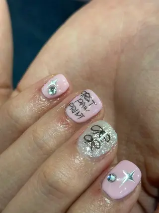 ネイル 🎀韓国レイヤー特化 🎀ベージュ/ミクのヘアスタイル