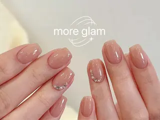 ミディアム more glam 原宿店のネイルデザイン